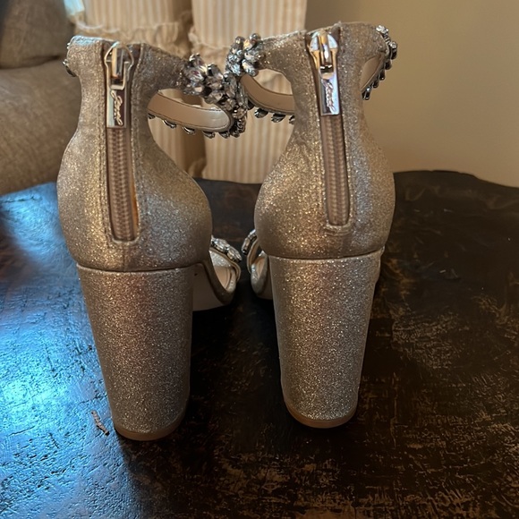 Jewel Badgley Mishka - Picture 3 of 5
